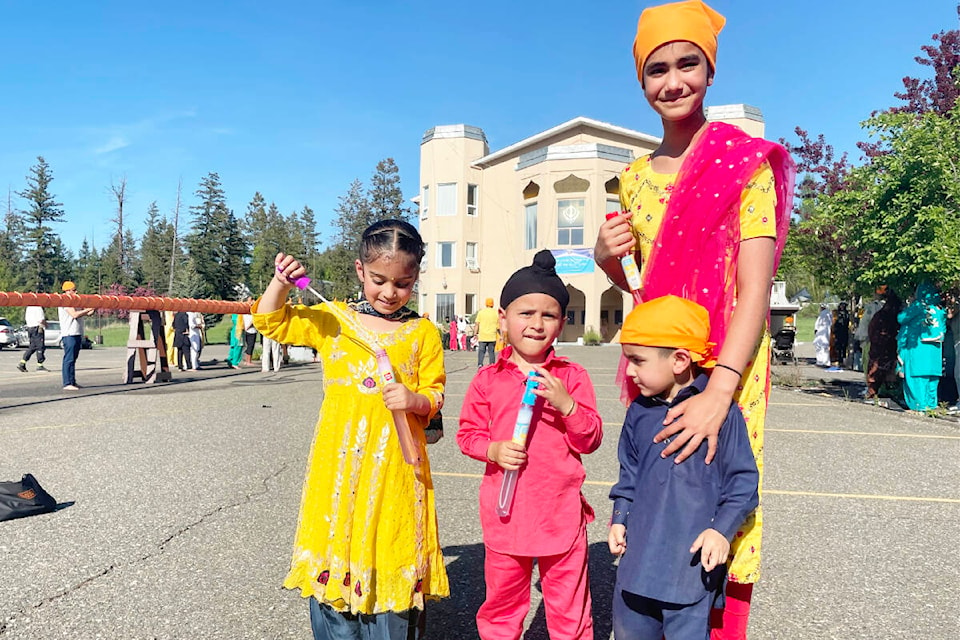 web1_230518-wlt-gurdwara-sahib-vaisakhi_18