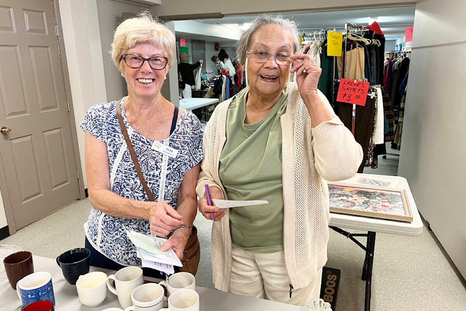 web1_230601-wlt-seniors-sale-seniorsactivitycentre_3