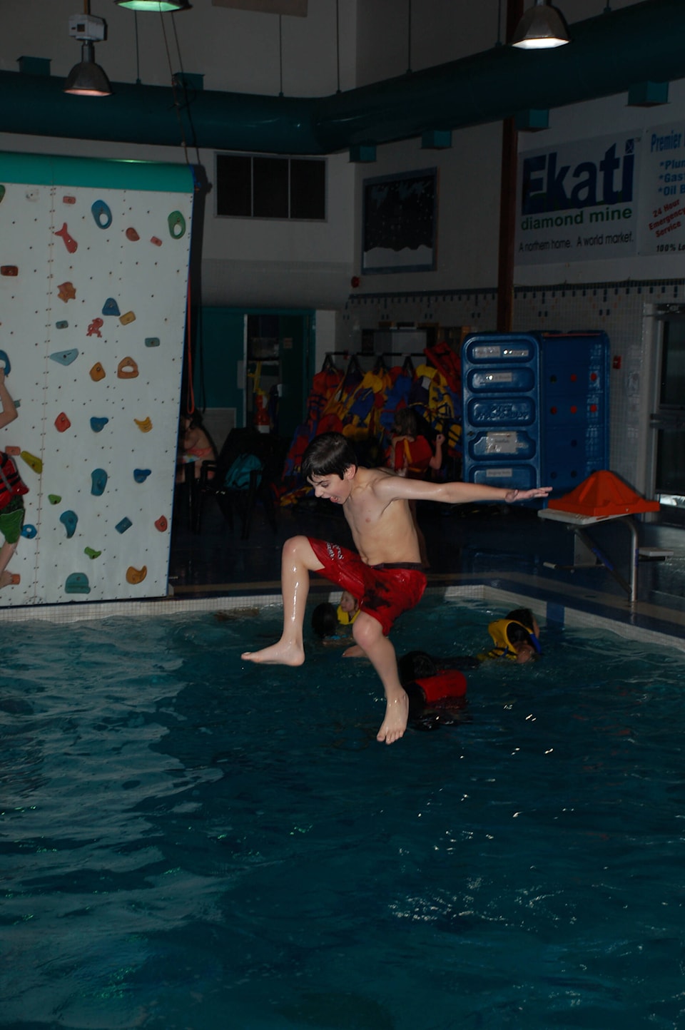 web1_240327-yel-lookingback-2008_1
