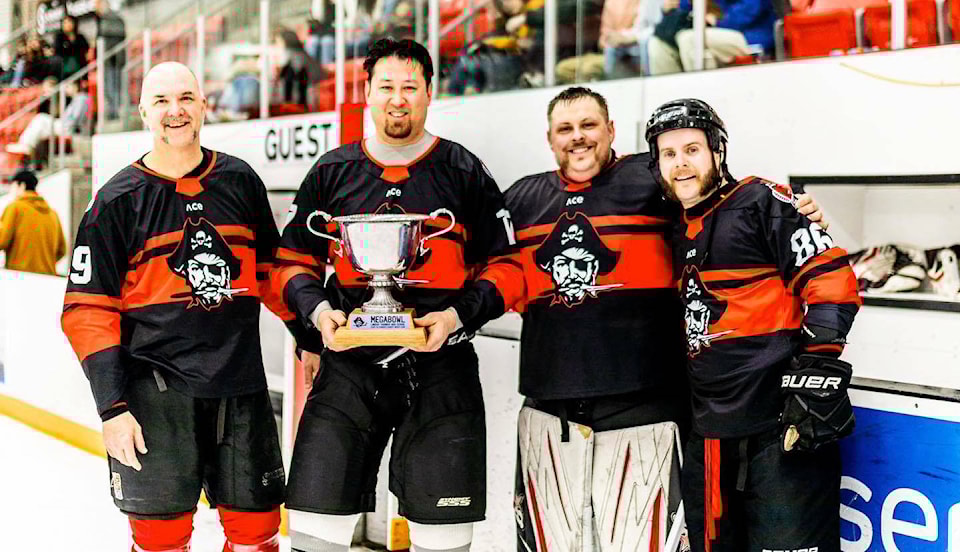 web1_240403-rda-lindsay-thurber-charity-hockey-game_1