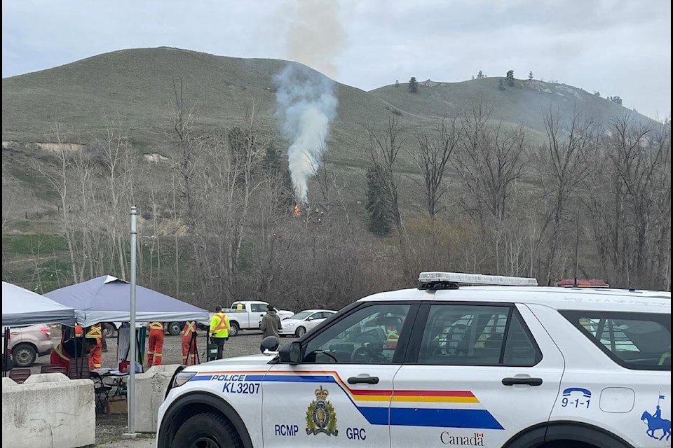A bush fire was found on the mountain side off McCurdy Place on Tuesday, Apr. 2. (Gary Barnes/Capital News) A bush fire was found on the mountain side off McCurdy Place on Tuesday, Apr. 2. (Gary Barnes/Capital News) 
