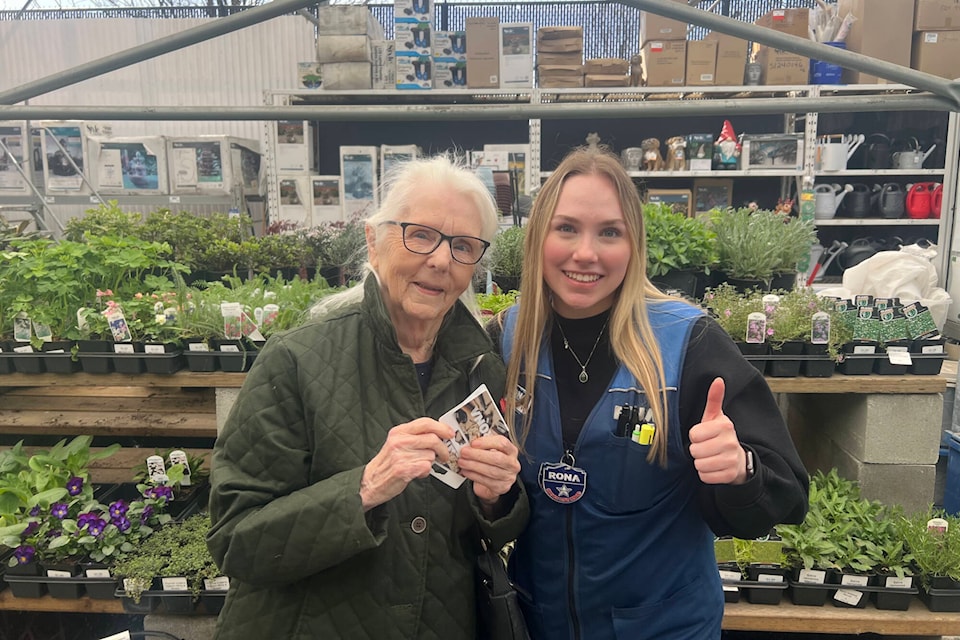 Elinor Warner (left), winner of the 2024 Morning Star Shopping Spree, collected her gift card prize at RONA from supervisor Madi Brown on Friday, April 12, 2024. (Brendan Shykora - Morning Star) 