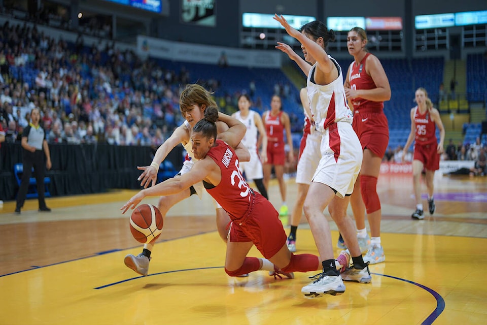 web1_240418-vne-canada-basketball-tune-up-_1