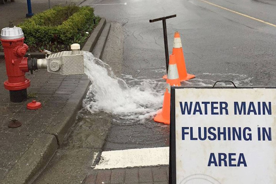 web1_240422-wek-watermain-flushing-watermainflushing_1