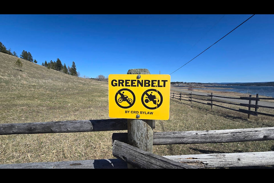 A sign prohibiting all motorized vehicles at the 108 Greenbelt. (Misha Mustaqeem photo - 100 Mile Free Press) 