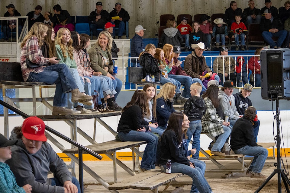 It was a full house for the Byemoor Bull-a-rama on April 19. (Kevin Sabo/Stettler Independent) 
