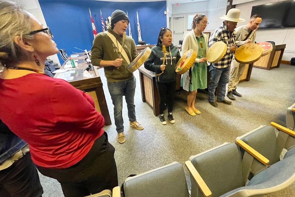 WLFN drummers and singers open up a community meeting hosted by the RCMP to bring those involved in community safety together to discuss priorities and partnerships. (Ruth Lloyd photo - Efteen) 