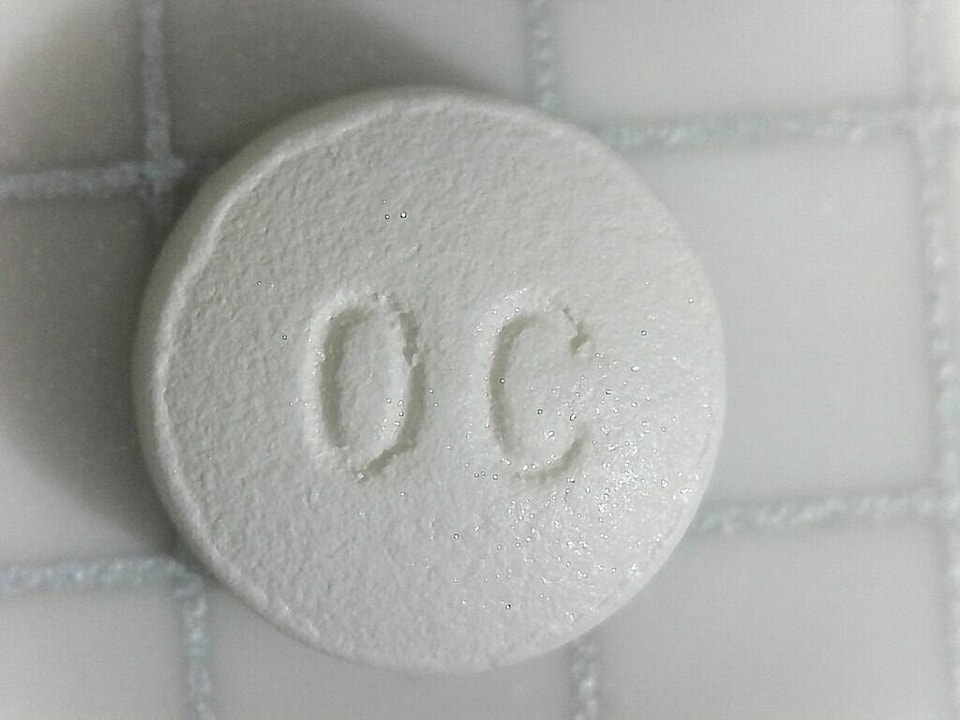 web1_opioidsuits-allkc-221230-oxy_1