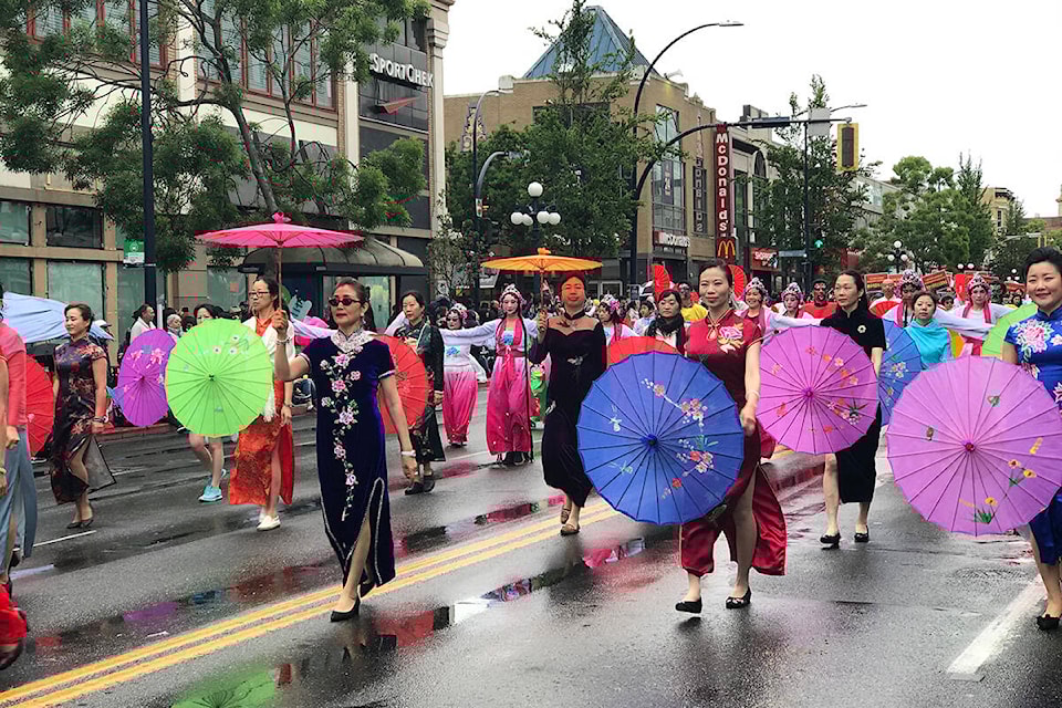 web1_190520-vne-paradepics_5