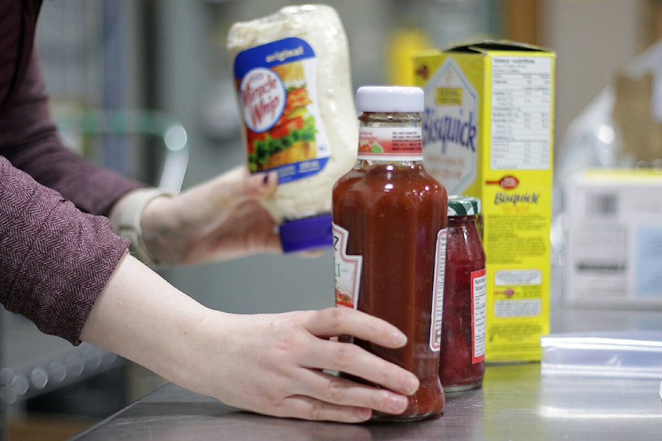 web1_220601-pan-food-banks-charities-struggling_1