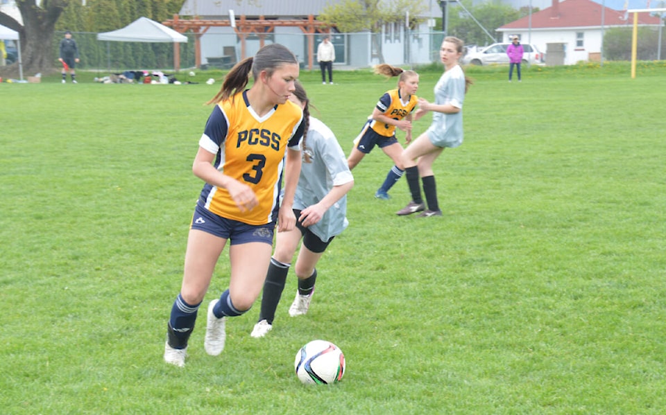 web1_240502-cva-soccer-4_1