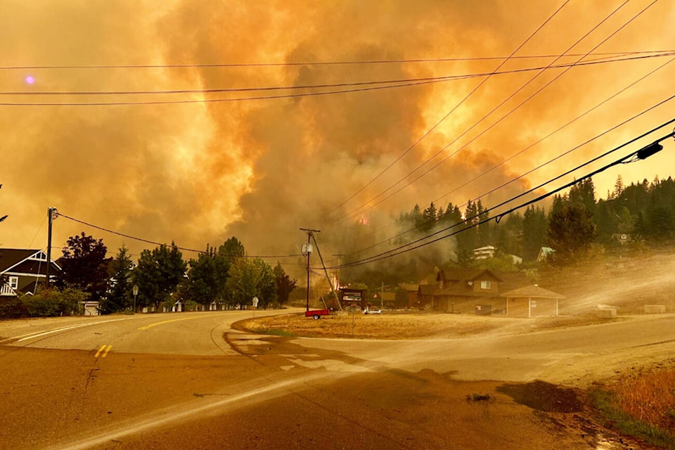web1_240502-saa-celista-wildfire