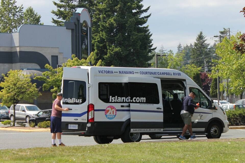 web1_240508-nig-island-link-bus-service-starting-in-may-islandlink_1