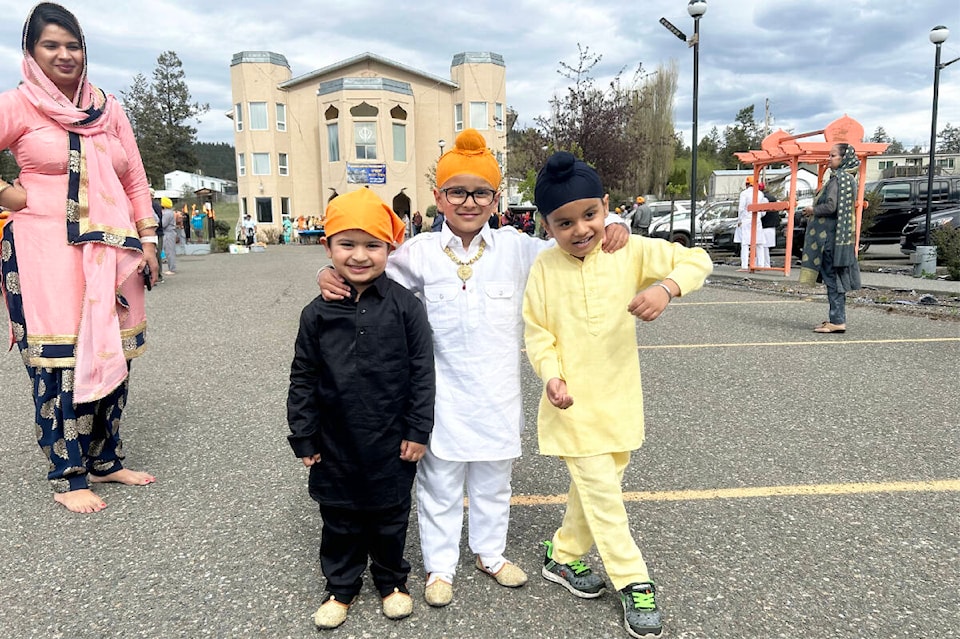 web1_240509-wlt-vaisakhi-photos_4