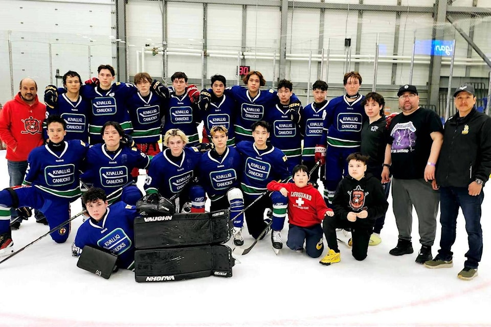 web1_240515-kiv-u18-hockey_1