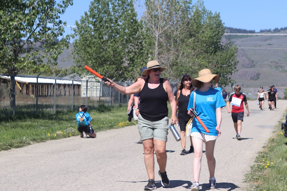 web1_240516-vms-hike-for-hospice-1_1