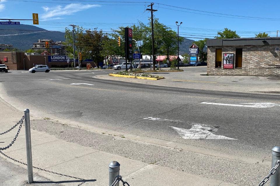 web1_240517-pwn-pointintersection-kinneyavenue_1