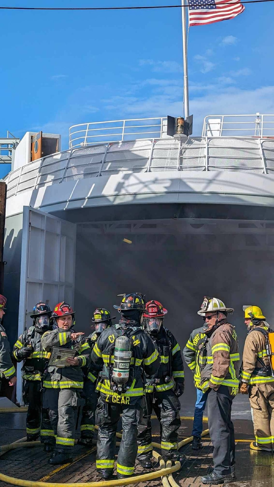web1_240517-vne-ferryfire_2