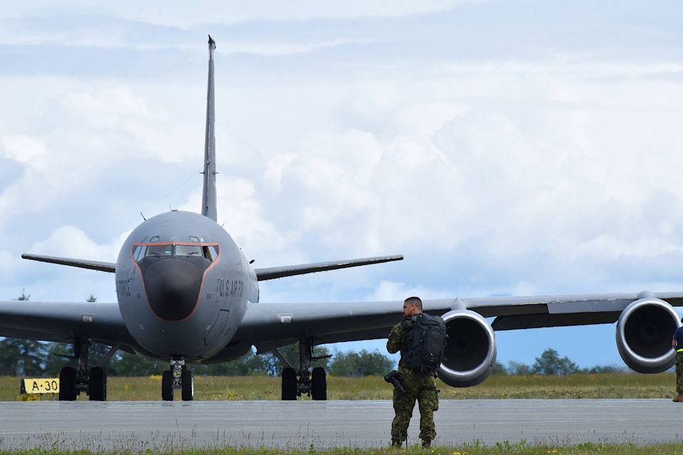 web1_240522-cvr-n-2024-comox-airshow-1_10