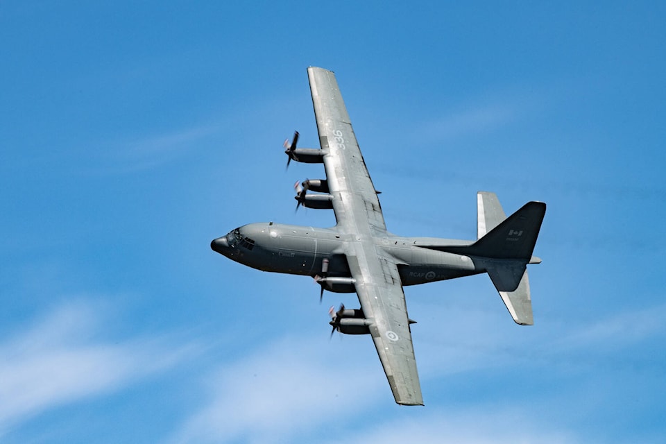 web1_240522-cvr-n-2024-comox-airshow-1_7
