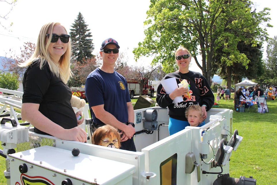 Kootenay Family Place hosted a Teddy Bear Picnic at Kinsman Park on May 15. Photos: Betsy Kline 