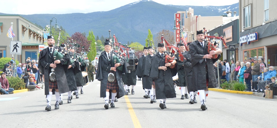web1_240523-cva-blossom-fest-parade-23_1