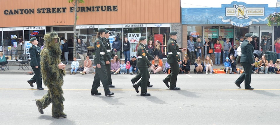 web1_240523-cva-blossom-fest-parade-26_1
