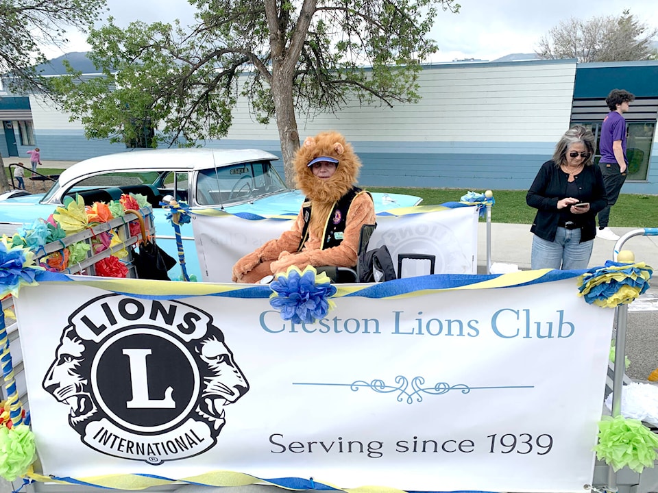 web1_240523-cva-blossom-fest-parade-28_1