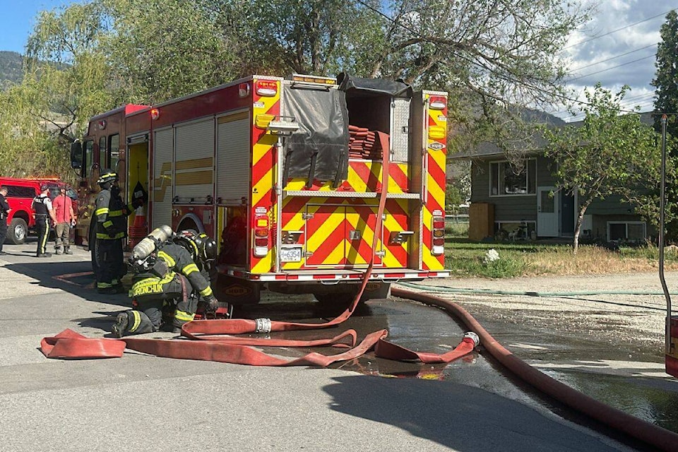 鶹ѡ fire crews tend to a structure fire late Thursday, May 16 afternoon in Rutland’s Edith Gay neighbourhood. (Brittany Webster-Cap News) 
