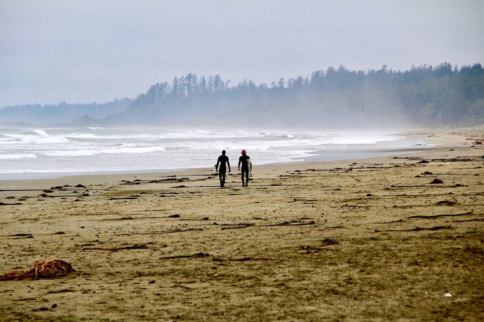 web1_240524-wct-uclueletsurfing_1
