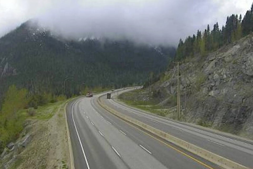 web1_240528-kcn-snow-coq-hwy3_1