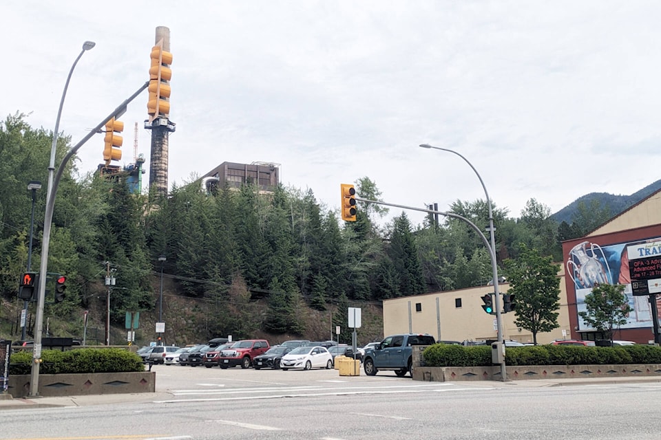 The Victoria Street parking lot entrance will be closed next week as the city makes upgrades to the site. Pedestrians are encouraged to cross at Pine Avenue, or Bay Avenue, for the duration of work. 