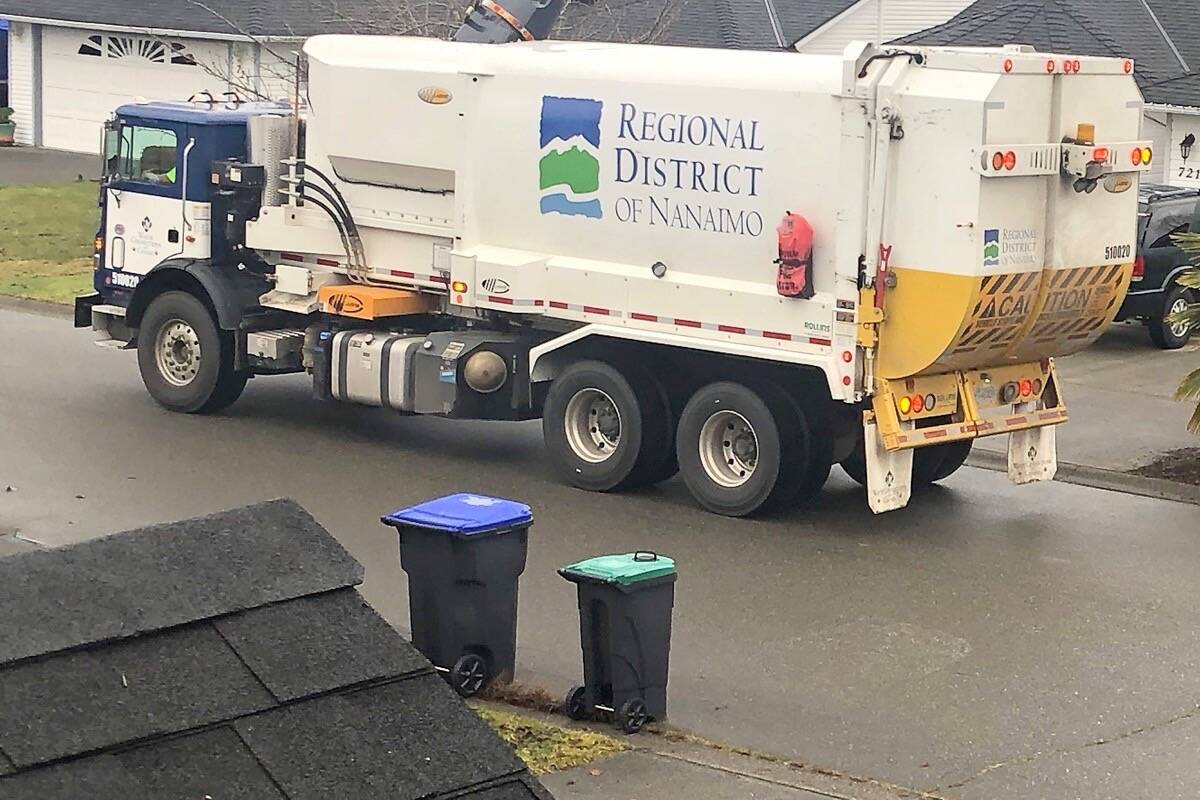 Qualicum Beach endorses regional district’s separate bins bylaw