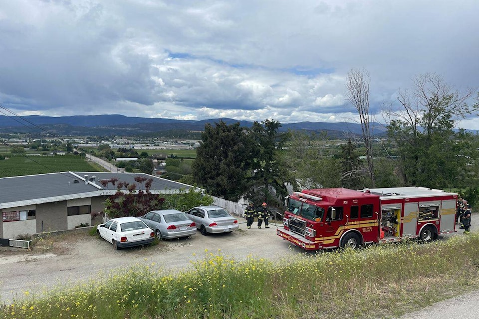 web1_240606-kcn-mckenzie-road-fire-mckenziefire_1