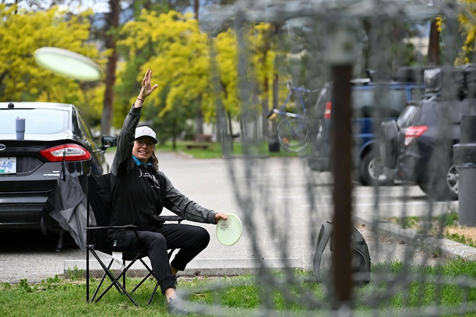 web1_240606-pwn-discgolf_1