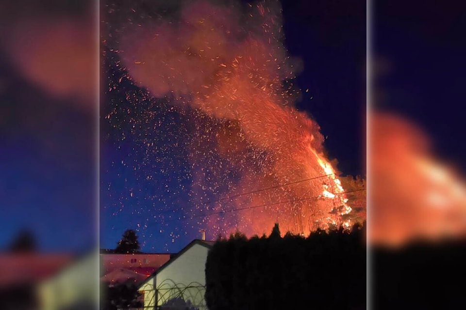 web1_240606-pwn-fire-fb_1