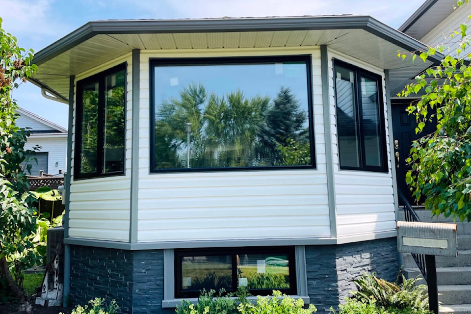 web1_copy_240506-impress-pan-ecolinewindows_2