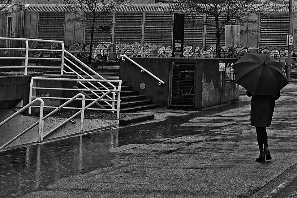 web1_rsz-umbrella-in-the-rain