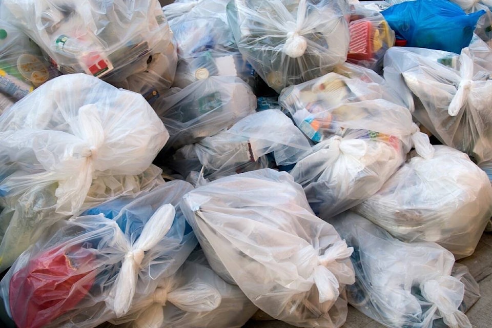 web1_170420-vms-m-trash