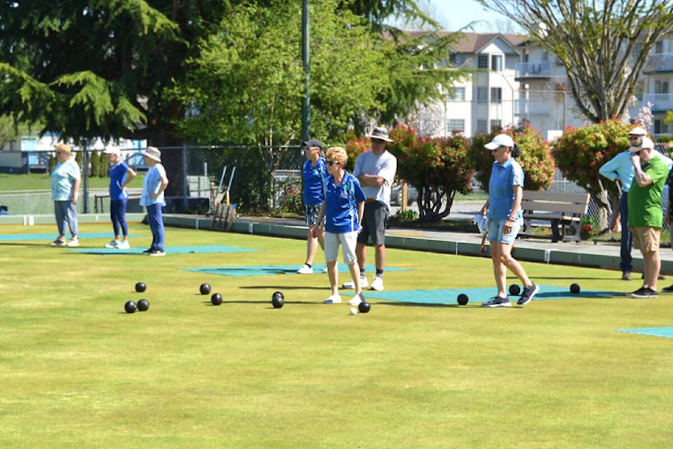 web1_240425-lat-ke-living60-lawnbowling-_1