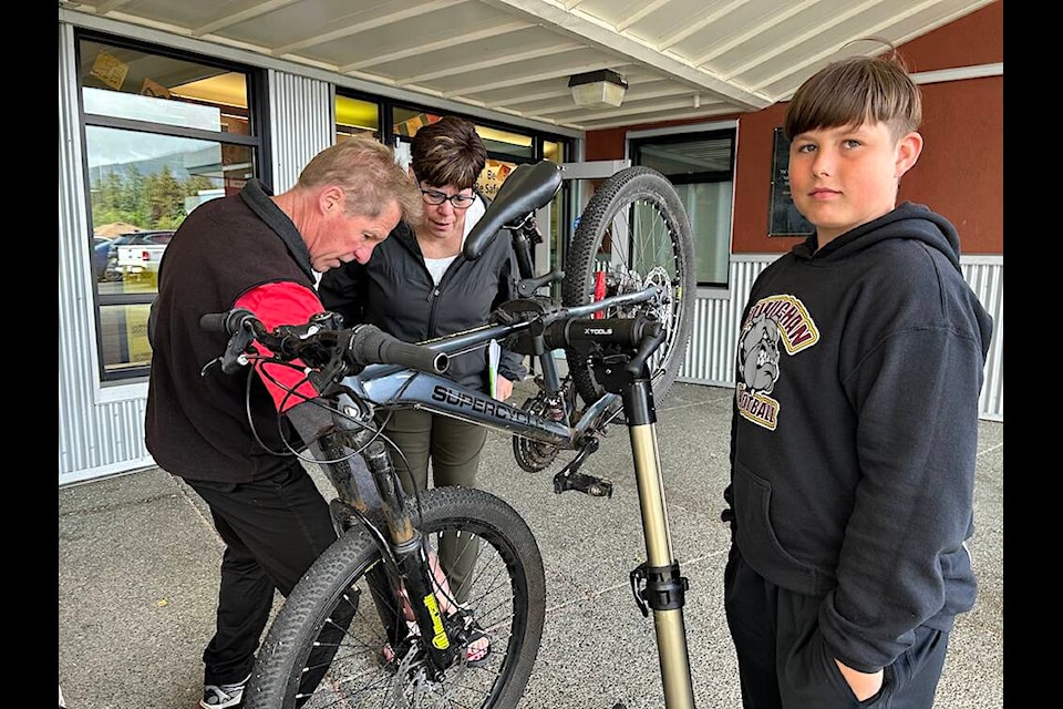 Awesome bike repair day at Drinkwater Elementary Cowichan Valley Citizen