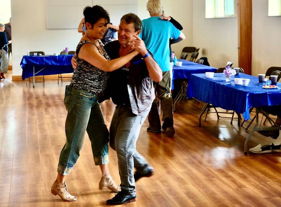 web1_240606-kws-tango-dance_4