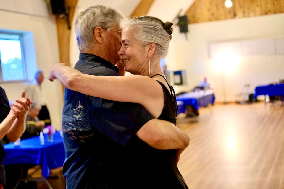web1_240606-kws-tango-dance_6