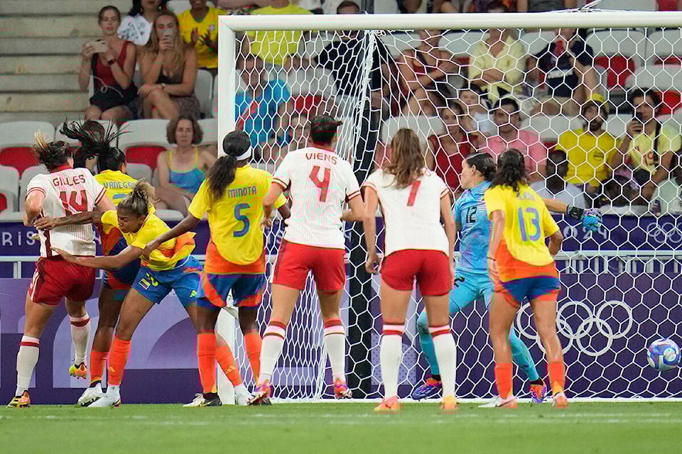 Bị trừ 6 điểm, Canada vẫn vượt qua vòng bảng Olympic 1 PARIS 2024: Canada's women's soccer side advances despite 6-point penalty - Boundary Creek Times