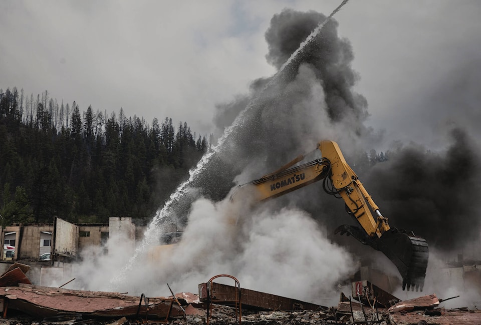 web1_240731-rda-canada-jasper-wildfire_1