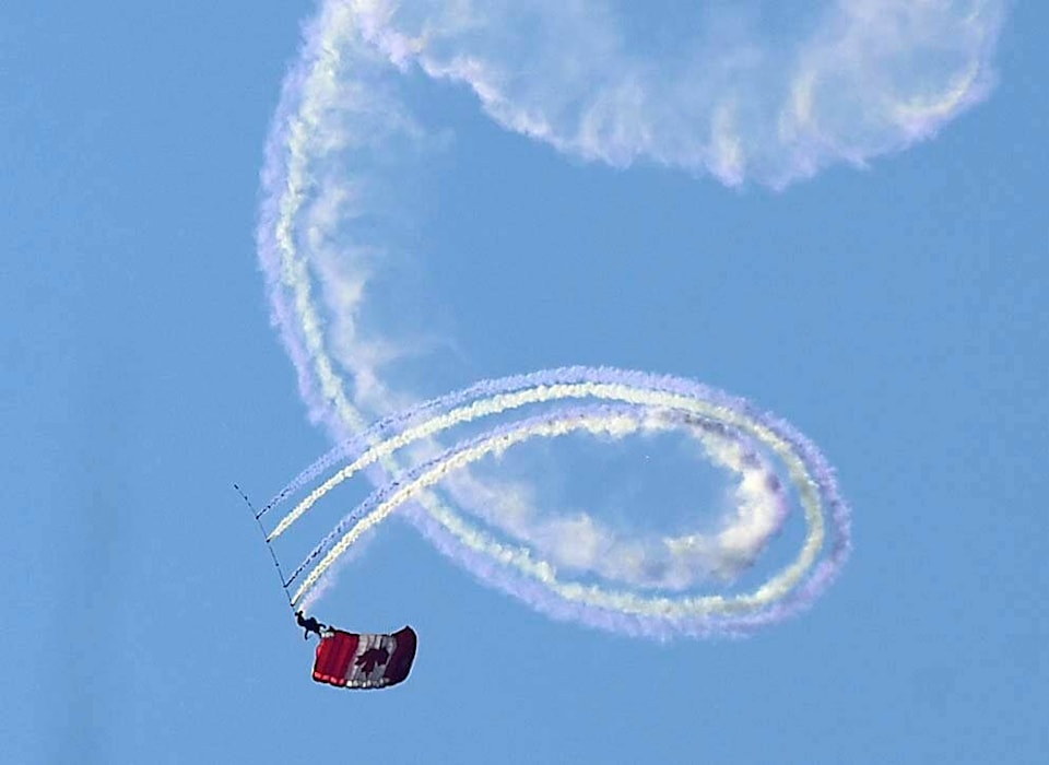web1_air-show-12-morrow