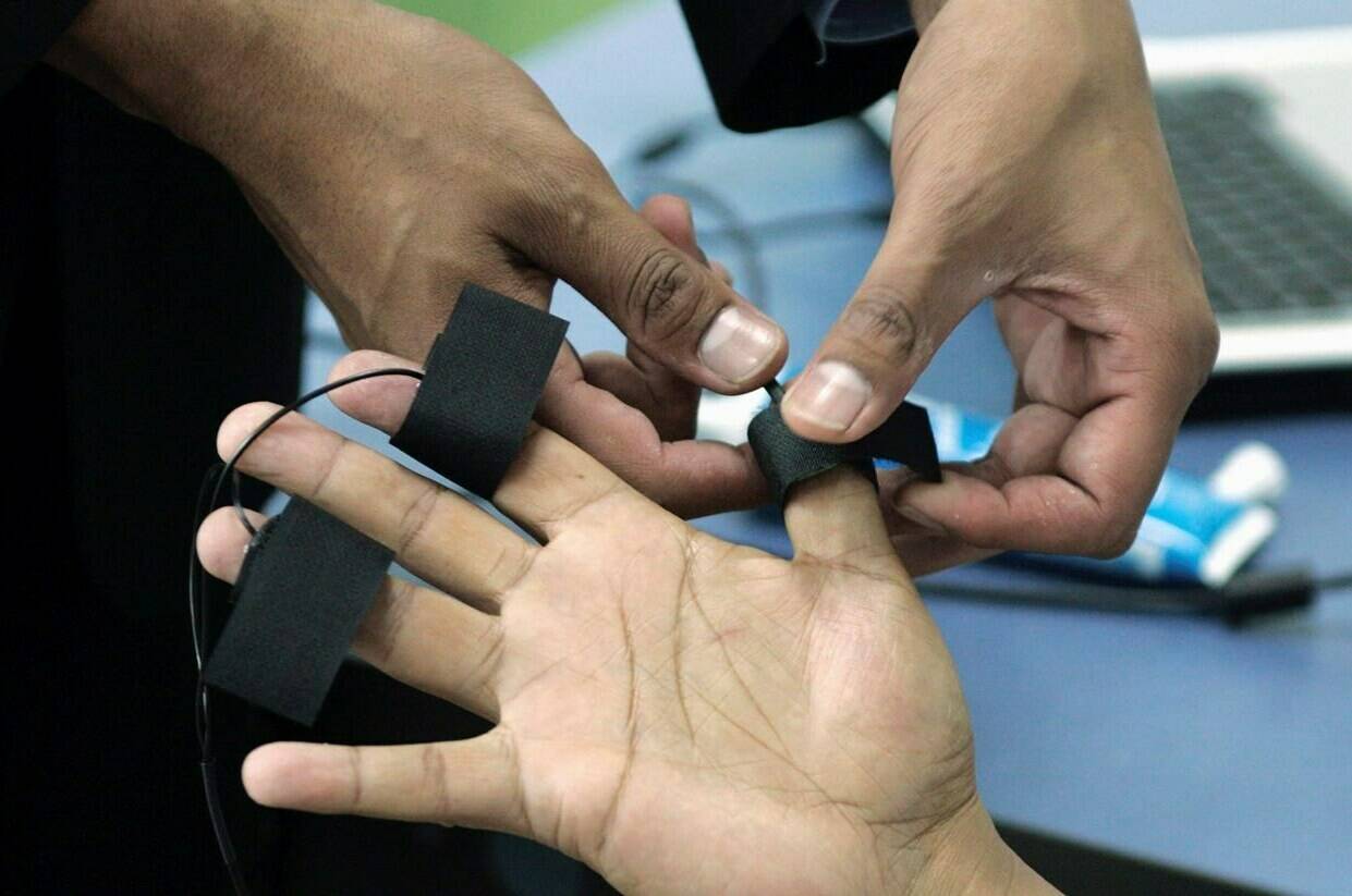 Change or stop using polygraphs, watchdog tells Canadian security