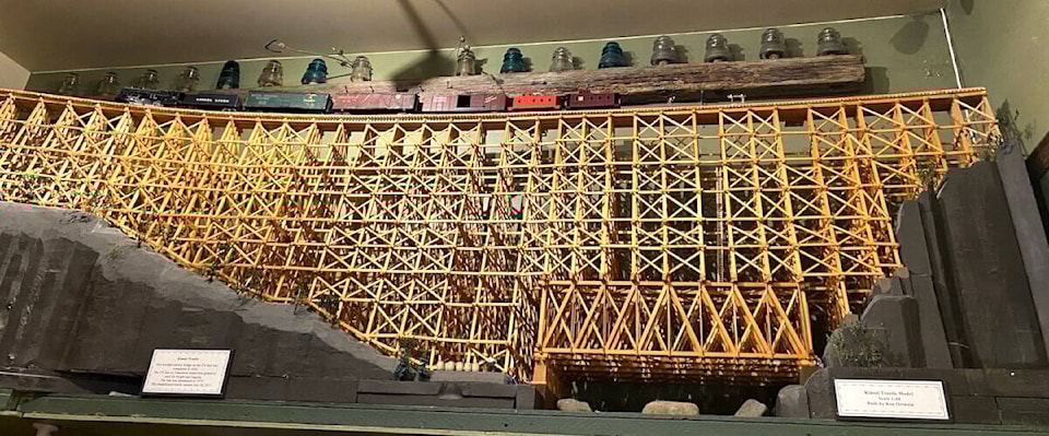 web1_cc-musum-kinsol-trestle-9