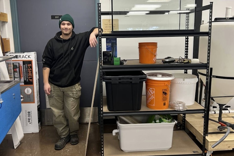 web1_241101-cpw-lji-bc-aquaponics-food-jayden_1