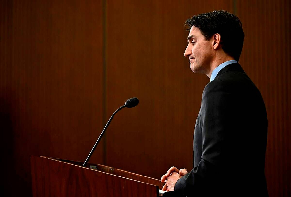 Trudeau pledges army vehicles, seized Russian cash on invasion anniversary